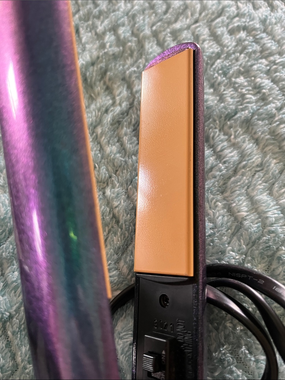 CHI Iridescent Purple-Blue Hair Straightener - Smooth, Fast Styling - Picture 8 of 9